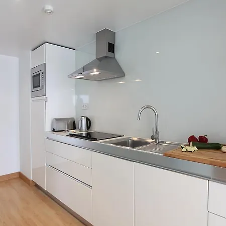 Aptos. Turist. Marina Club Ii מלון 4*