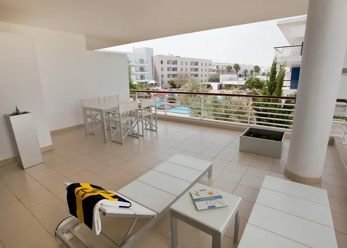 Aptos. Turist. Marina Club Ii 4* 拉哥斯