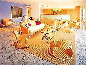 Marina Club Ii Hotell